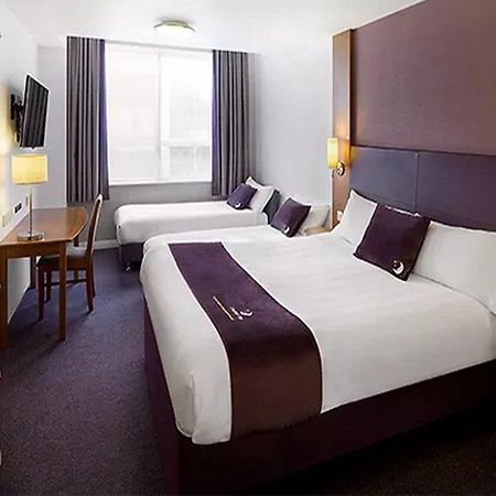 Premier Inn Wolverhampton City Centre מראה חיצוני תמונה