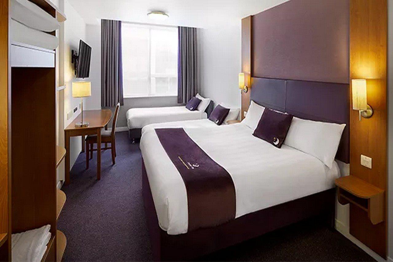 Premier Inn Wolverhampton City Centre מראה חיצוני תמונה