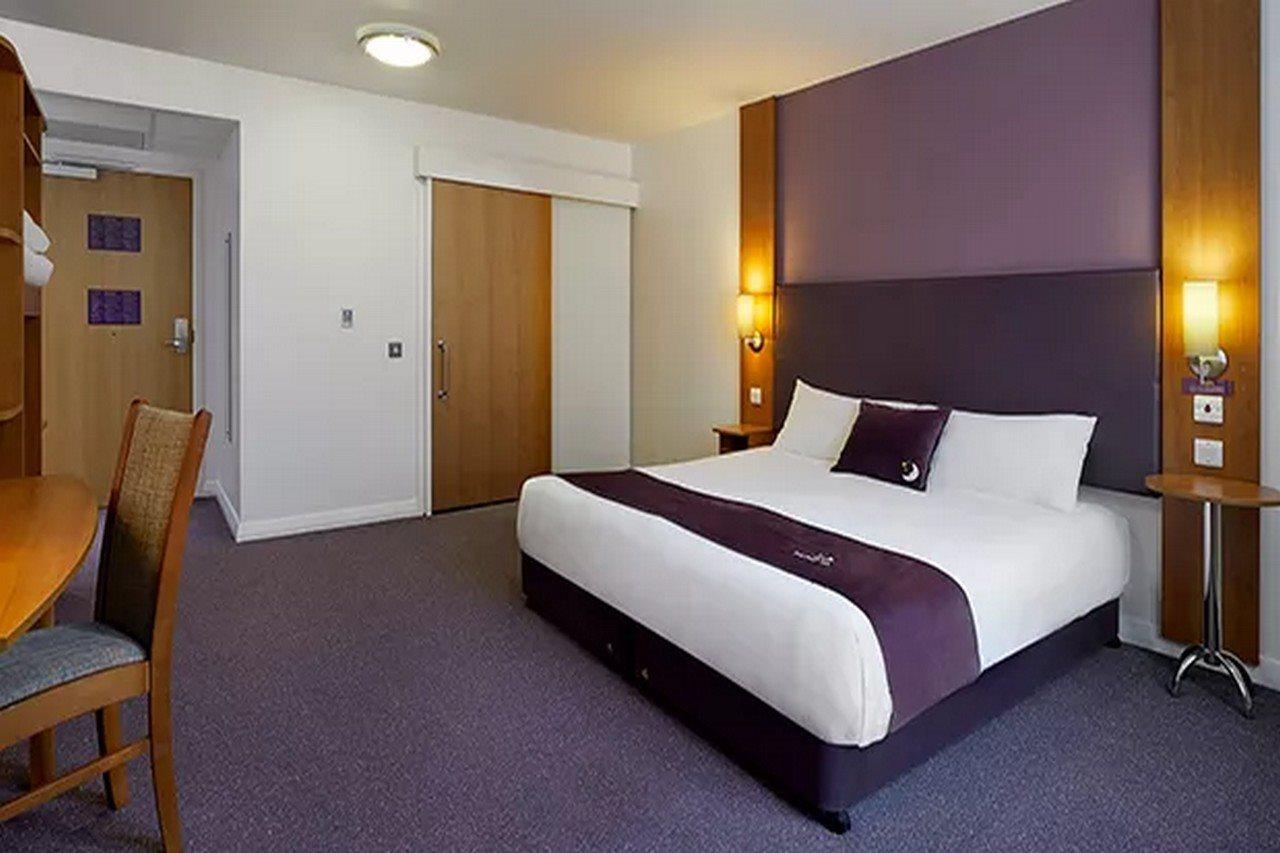 Premier Inn Wolverhampton City Centre מראה חיצוני תמונה